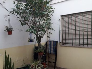 Departamento Tipo Casa en venta en Lanus Oeste