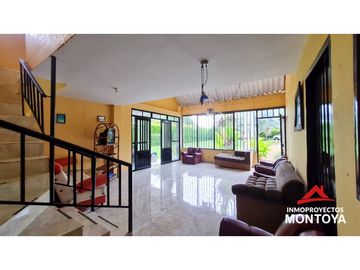 Casa campestre en Morelia, Pereira
