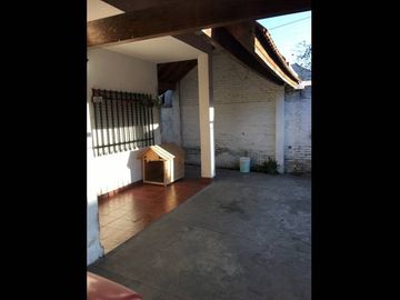 Casa en venta en Isidro Casanova
