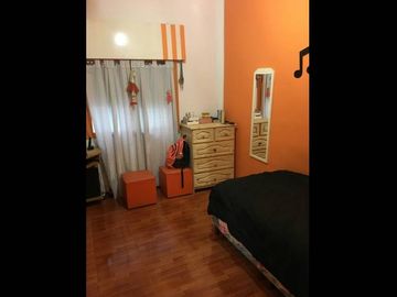 Casa en venta en Isidro Casanova