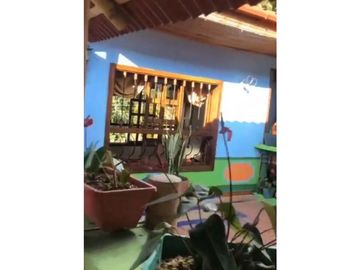 Se Vende Hermosa Finca por Arabia con Piscina y 3 casas