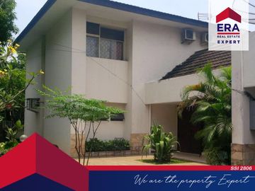 Dijual Rumah 2 Lantai, Letak Strategis, Bebas Banjir di Kayu Putih