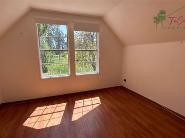 Casa en parcela en arriendo de 4D/3B en Calera de Tango