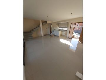 vendemos dúplex a estrenar en miradores de manantiales