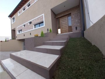 vendemos dúplex a estrenar en miradores de manantiales