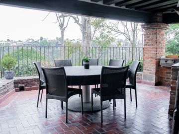 Residencia Estilo Mexicano a la Venta en Lomas Hipódromo.