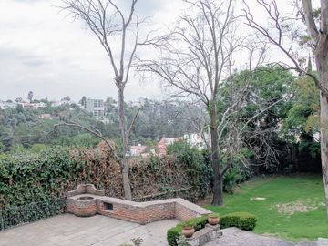 Residencia Estilo Mexicano a la Venta en Lomas Hipódromo.