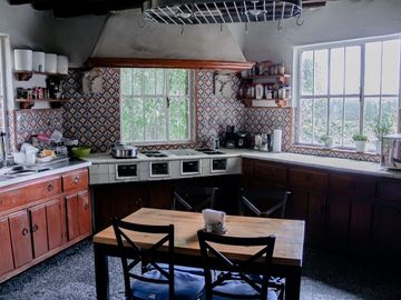Residencia Estilo Mexicano a la Venta en Lomas Hipódromo.
