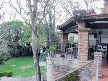 Residencia Estilo Mexicano a la Venta en Lomas Hipódromo.