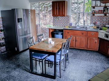 Residencia Estilo Mexicano a la Venta en Lomas Hipódromo.