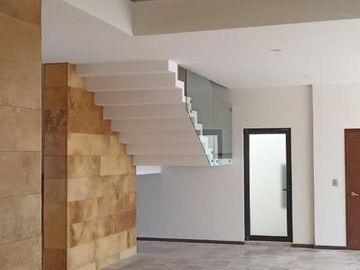Casa en Venta, Club de Golf La Loma