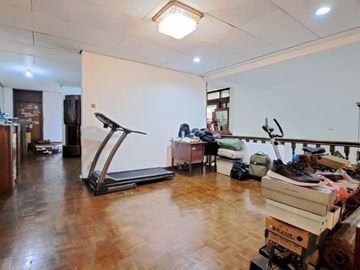 DIJUAL RUMAH ASRI 2 LANTAI DI JALAN BIMA, KEMANGGISAN, JAKARTA BARAT