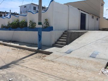 Se Vende Casa Cerca del Mar en Ballenita