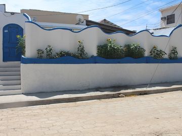 Se Vende Casa Cerca del Mar en Ballenita