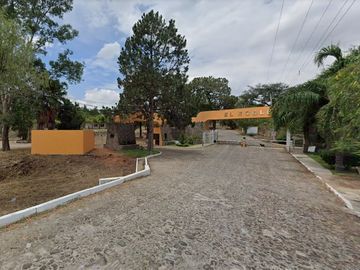 VENTA CASA DE CAMPO EN LOS ROBLES