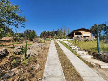 VENTA CASA DE CAMPO EN LOS ROBLES