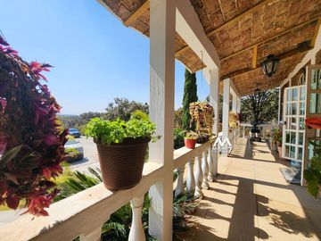 VENTA CASA DE CAMPO EN LOS ROBLES