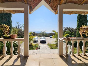 VENTA CASA DE CAMPO EN LOS ROBLES