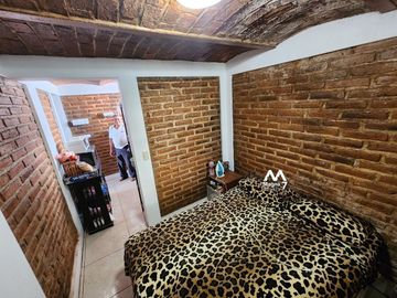 VENTA CASA DE CAMPO EN LOS ROBLES
