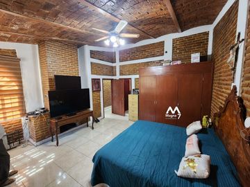 VENTA CASA DE CAMPO EN LOS ROBLES