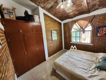 VENTA CASA DE CAMPO EN LOS ROBLES