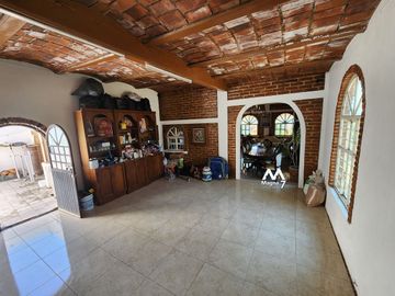 VENTA CASA DE CAMPO EN LOS ROBLES