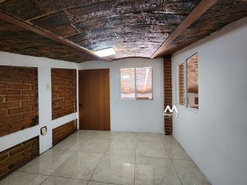 VENTA CASA DE CAMPO EN LOS ROBLES