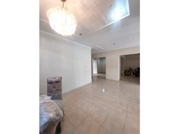 VENTA DE CASA EN LA CASTELLANA DE MONTERA