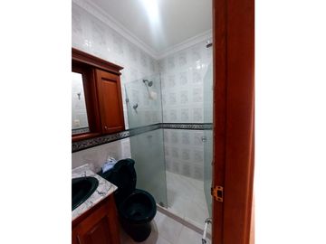 VENTA DE CASA EN LA CASTELLANA DE MONTERA