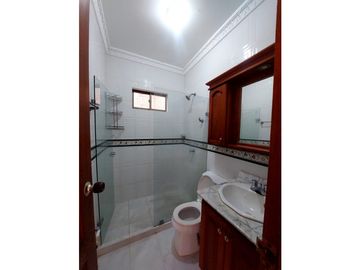 VENTA DE CASA EN LA CASTELLANA DE MONTERA