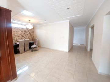 VENTA DE CASA EN LA CASTELLANA DE MONTERA