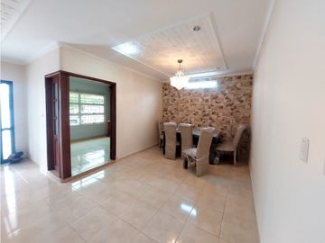 VENTA DE CASA EN LA CASTELLANA DE MONTERA