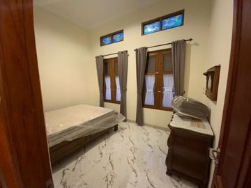 Rumah etnik modern dengan tanah cukup luas di tengah kota Jogja