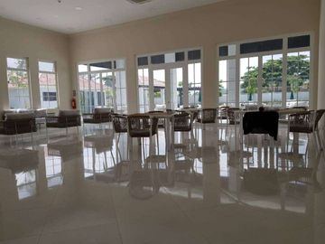 Tu casa moderna con crédito Biess en Casalaguna etapa Brisana a pocos min. Riocentro Dorado.