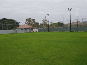 Tu casa moderna con crédito Biess en Casalaguna etapa Brisana a pocos min. Riocentro Dorado.