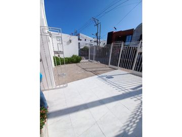 Comoda Casa en VENTA  Barrio centro de soledad