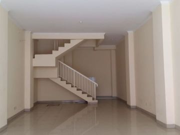 Ruko baru Pekayon 3,5 lantai siap pakai lokasi premium