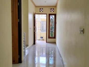 Rumah Baruuu Medokan sawah timur 800 jt negoo