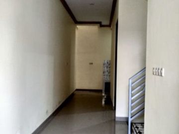 Rumah Baruuu Medokan sawah timur 800 jt negoo