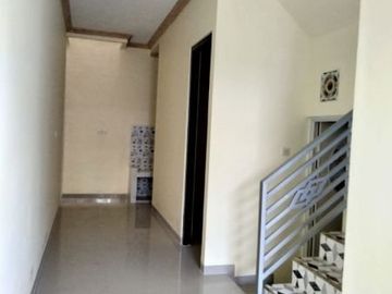 Rumah Baruuu Medokan sawah timur 800 jt negoo