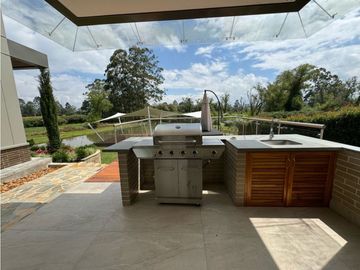 Imponente casa campestre en llanogrande Parcelacion