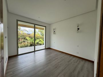 Imponente casa campestre en llanogrande Parcelacion