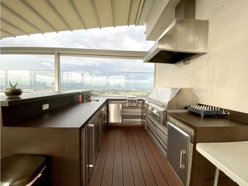 PENTHOUSE EN SANTA MARIA INTELIGENTE CON PISCINA 5/R  ASCENSOR  700MTS