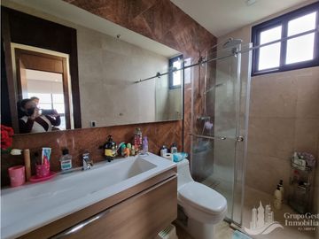 PENTHOUSE EN SANTA MARIA INTELIGENTE CON PISCINA 5/R  ASCENSOR  700MTS