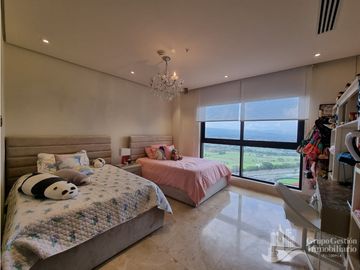 PENTHOUSE EN SANTA MARIA INTELIGENTE CON PISCINA 5/R  ASCENSOR  700MTS