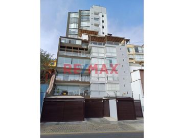 Vendo Hermoso Y Exclusivo Departamento En Casuarinas Sur!!! Con Cochera, Depósito, Cuarto Y Baño De Servicio.