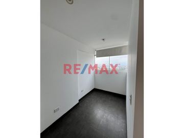 Vendo Hermoso Y Exclusivo Departamento En Casuarinas Sur!!! Con Cochera, Depósito, Cuarto Y Baño De Servicio.