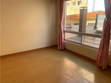 VENDO HERMOS CASA EN QUITO