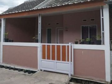RUMAH STRATEGIS, BONUS PAGAR CANOPY & MEJA KOMPOR ; BANDUNG