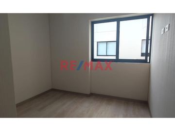 *Se encuentra super bien ubicado en el Malecón Sur- Chorrillos, Límite con Barranco.
*Cuenta con amplias  áreas comunes:  Gym, Sala Bar, Zona BBQ, Co
